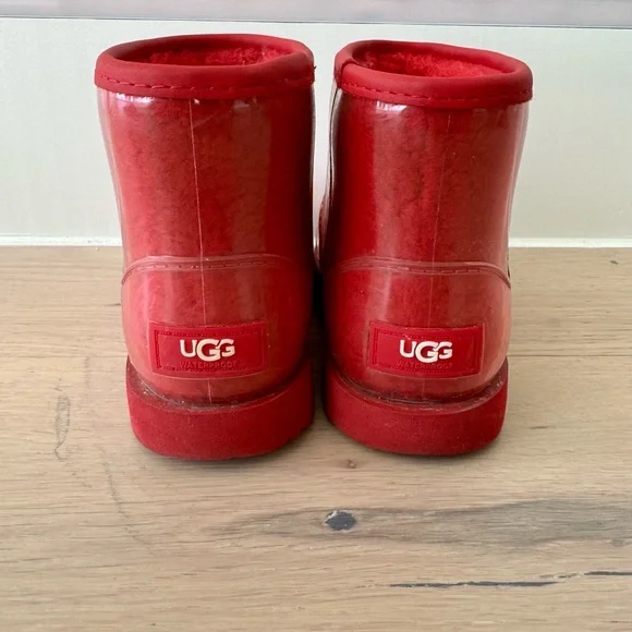 UGG Classic Boys/Girls Mini Clear Shearling Waterproof Winter Red Boots Sz 12US - Picture 7 of 9